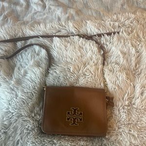 Authentic Tory Burch Britten Chain Crossbody Bag-Pebbled Leather